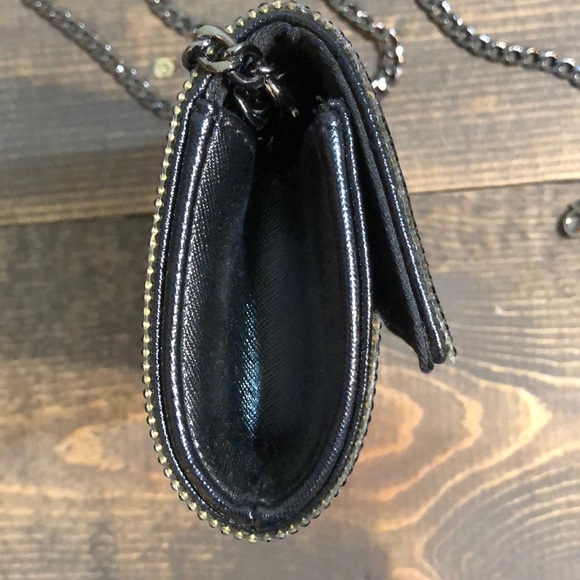 Starlet Black Metal Clutch with chain Strap - Picture 3 of 8